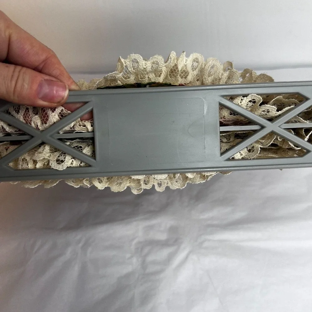 N/A vtg scalloped
